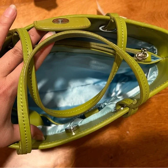 Maxx New York green purse - Picture 10 of 10